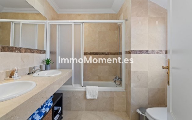 Revente - Appartement - Estepona  - Estepona Centro