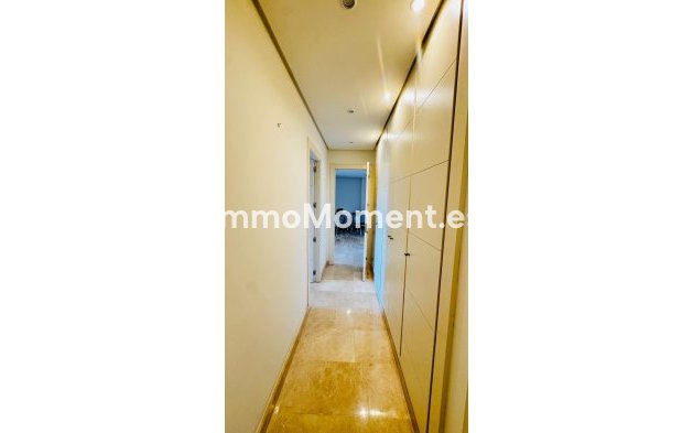 Wiederverkauf - Wohnung - Marbella - Nueva Andalucía