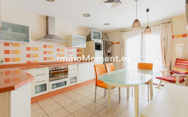Bestaande woning - Rijtjeshuis - Estepona  - Estepona Centro