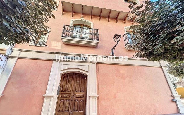 Bestaande woning - Rijtjeshuis - Estepona  - Estepona Centro