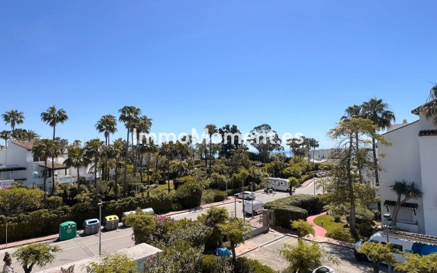 Reventa - Apartamento - Estepona  - Costalita