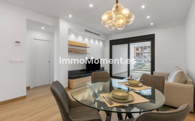 Resale - Apartment - Torrevieja - Torrevieja Centro