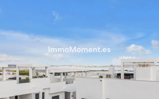 Resale - Apartment - Torrevieja - Torrevieja Centro