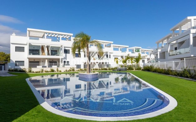 Resale - Apartment - Torrevieja - Torrevieja Centro