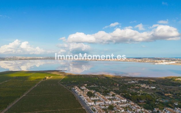 Resale - Apartment - Torrevieja - Torrevieja Centro