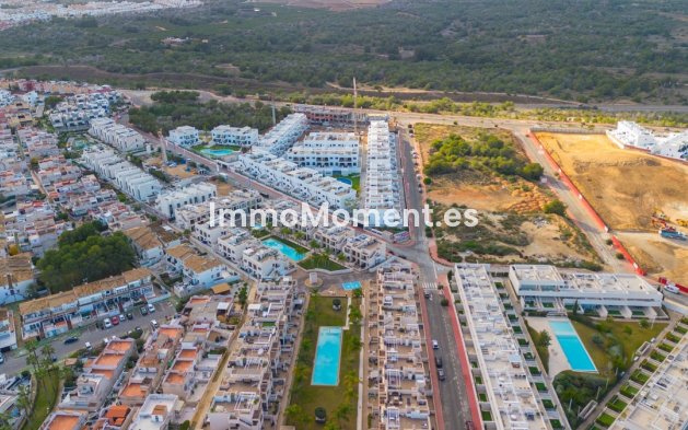 Resale - Apartment - Torrevieja - Torrevieja Centro