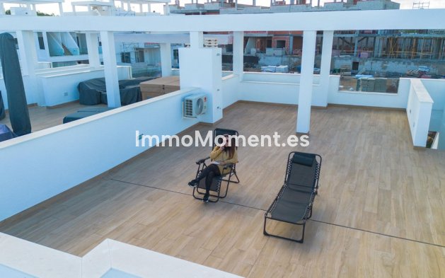 Resale - Apartment - Torrevieja - Torrevieja Centro