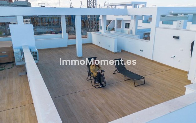 Resale - Apartment - Torrevieja - Torrevieja Centro