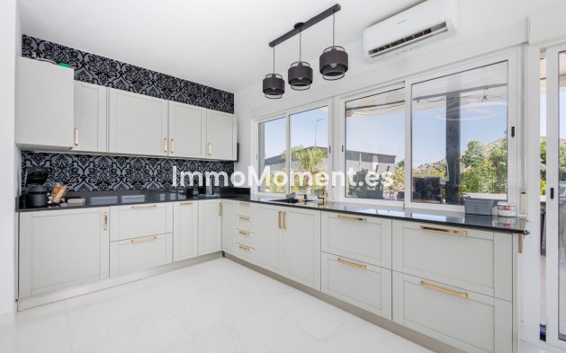 Resale - Detached villa - Inland  - Coín