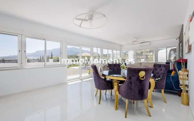 Resale - Detached villa - Inland  - Coín