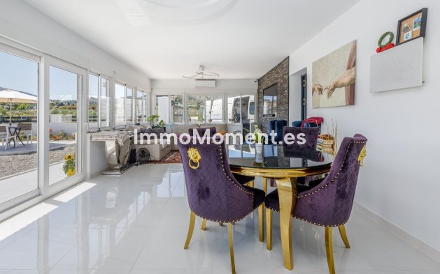 Resale - Detached villa - Inland  - Coín