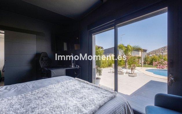 Resale - Detached villa - Inland  - Coín