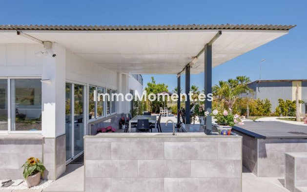Resale - Detached villa - Inland  - Coín