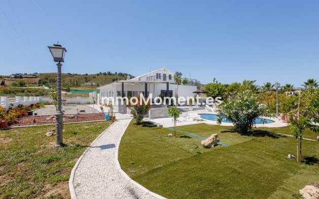 Resale - Detached villa - Inland  - Coín
