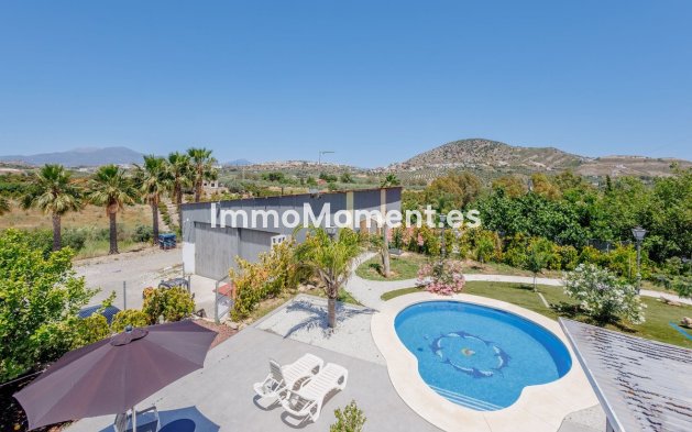 Resale - Detached villa - Inland  - Coín