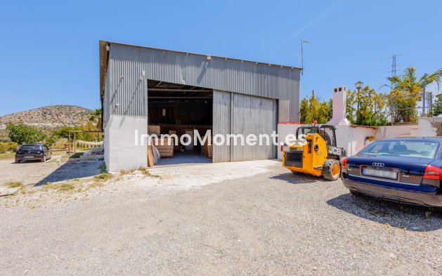 Resale - Detached villa - Inland  - Coín