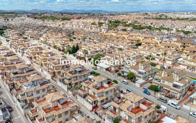 Resale - Detached villa - Orihuela - Cabo roig - La Zenia