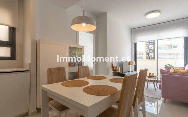 Resale - Apartment - Torrevieja - Torrevieja Centro