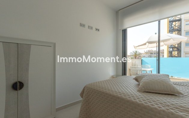 Resale - Apartment - Torrevieja - Torrevieja Centro