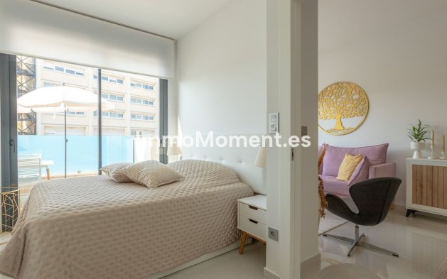 Resale - Apartment - Torrevieja - Torrevieja Centro