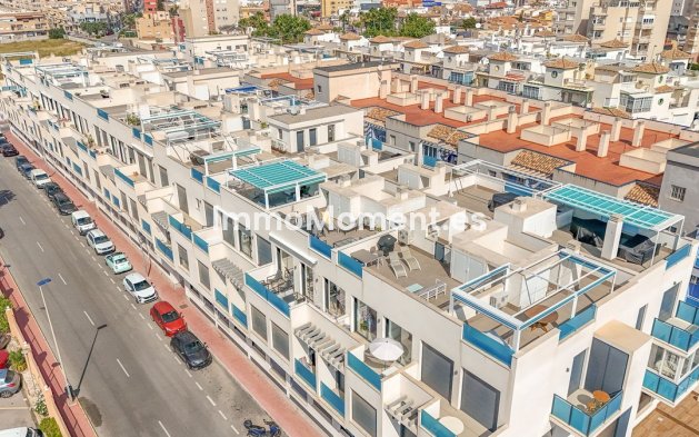 Resale - Apartment - Torrevieja - Torrevieja Centro