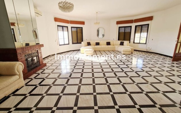 Wiederverkauf - Freistehende Villa - Benalmadena - Benalmadena Centro