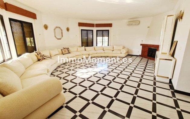 Wiederverkauf - Freistehende Villa - Benalmadena - Benalmadena Centro