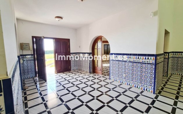 Wiederverkauf - Freistehende Villa - Benalmadena - Benalmadena Centro