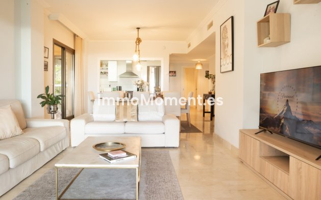 Resale - Apartment - Benahavís - Benahavís Centro
