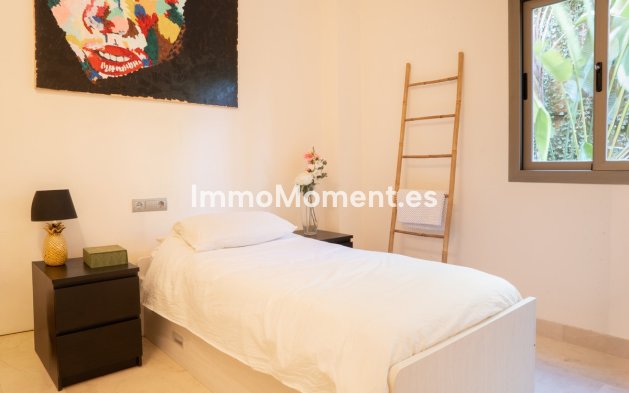 Resale - Apartment - Benahavís - Benahavís Centro