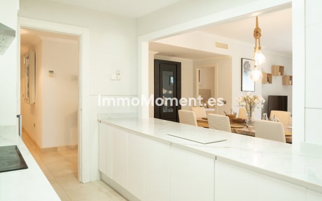 Resale - Apartment - Benahavís - Benahavís Centro