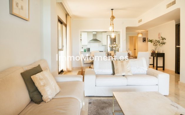 Resale - Apartment - Benahavís - Benahavís Centro