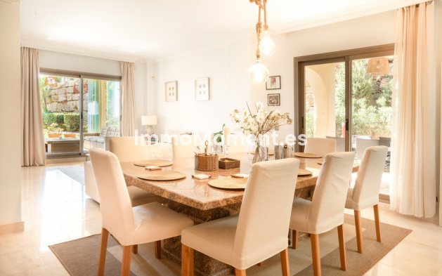 Resale - Apartment - Benahavís - Benahavís Centro