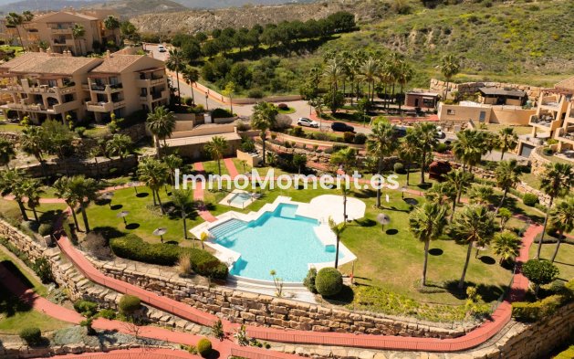 Resale - Apartment - Benahavís - Benahavís Centro