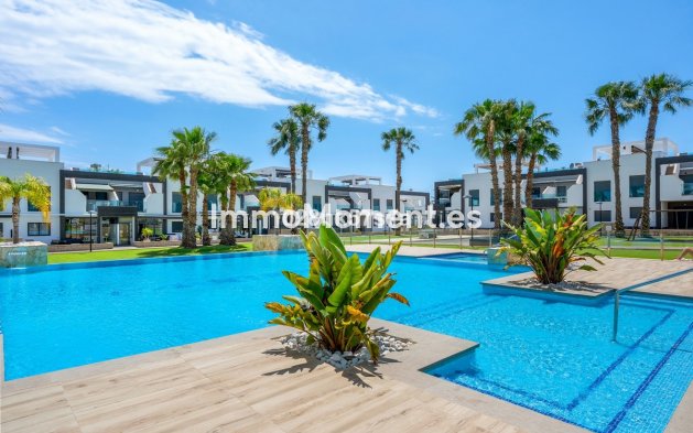 Resale - Apartment - Orihuela - Cabo roig - La Zenia