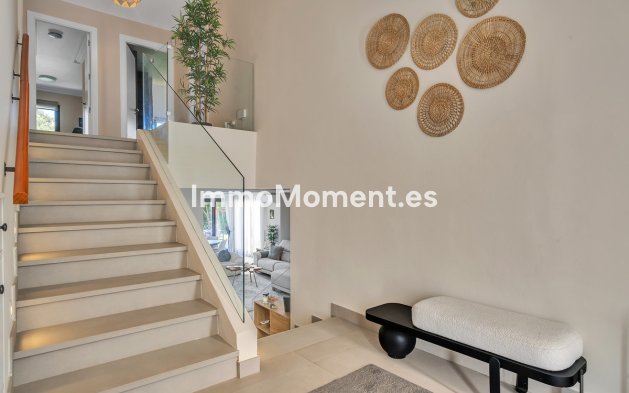 Resale - Detached villa - Marbella - Guadalmina Alta