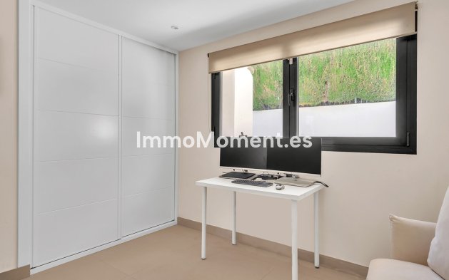 Resale - Detached villa - Marbella - Guadalmina Alta