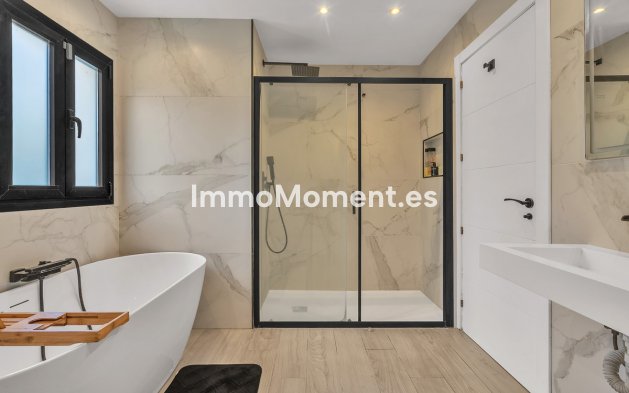 Resale - Detached villa - Marbella - Guadalmina Alta