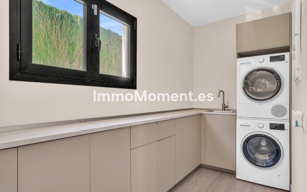 Resale - Detached villa - Marbella - Guadalmina Alta