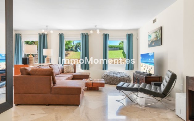 Resale - Detached villa - Manilva