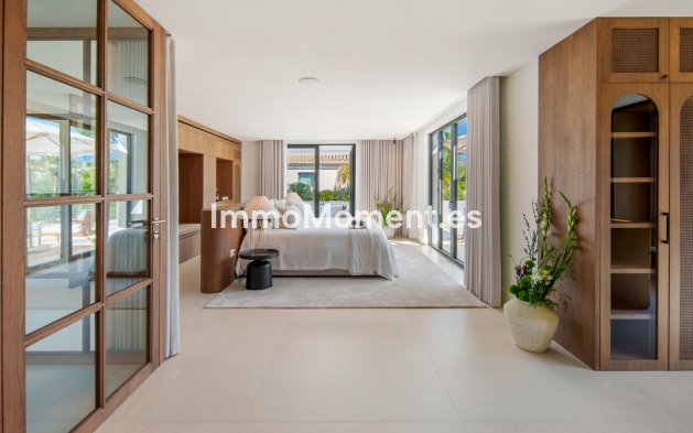 Resale - Detached villa - Marbella - Nueva Andalucía