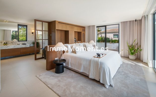 Resale - Detached villa - Marbella - Nueva Andalucía