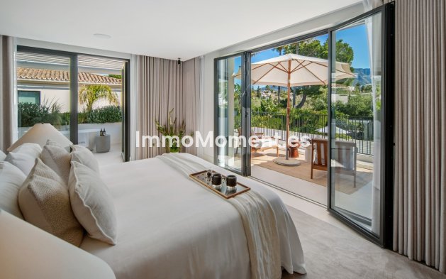 Resale - Detached villa - Marbella - Nueva Andalucía
