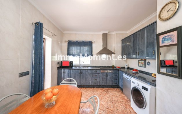 Resale - Detached villa - Inland  - Monda
