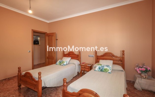 Resale - Detached villa - Inland  - Monda