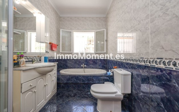 Resale - Detached villa - Inland  - Monda