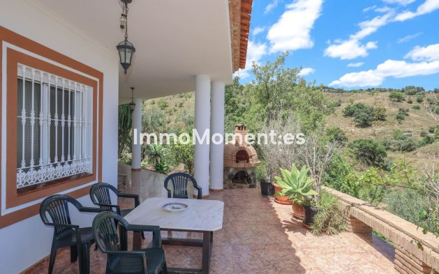 Resale - Detached villa - Inland  - Monda