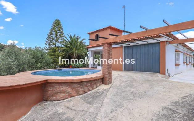 Resale - Detached villa - Inland  - Monda