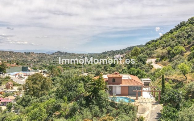 Resale - Detached villa - Inland  - Monda