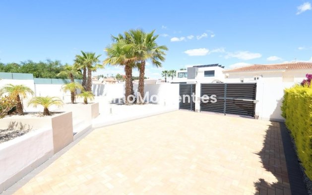 Resale - Detached villa - Los Montesinos - La Marquesa